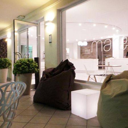 Hotel Aria Di Mare - Bed & Brunch In Centro A Риччоне Екстер'єр фото