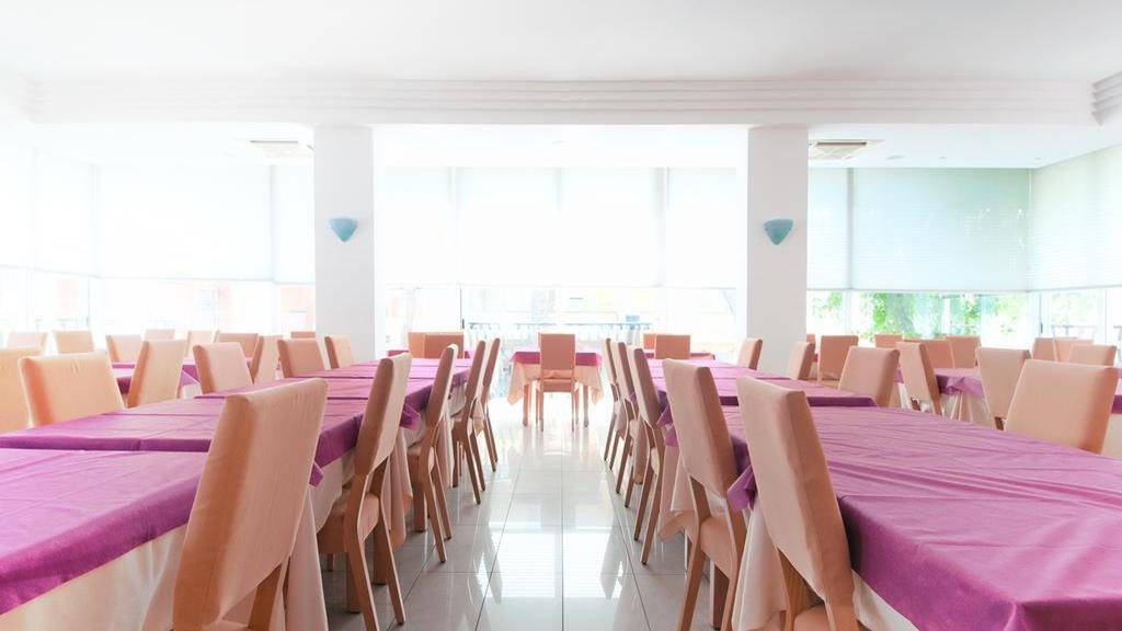 Hotel Aria Di Mare - Bed & Brunch In Centro A Риччоне Екстер'єр фото
